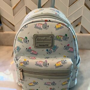 Disney parks dumbo loungefly backpack nwt